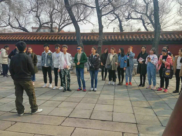 “古典书香 文庙诵吟”旅游烹饪学院举办世界诗歌日主题活动