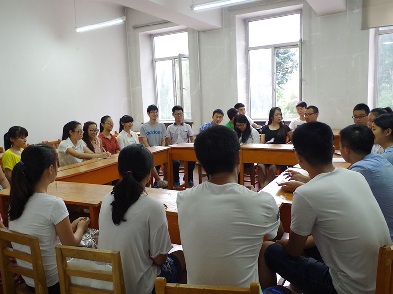 旅游烹饪学院开学初思想状况调查座谈会