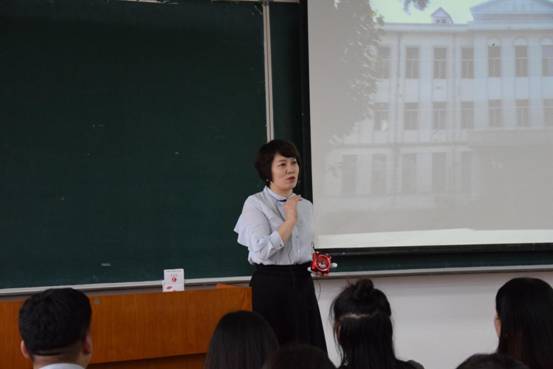 旅游烹饪学院召开2018级新生安全教育暨军训动员大会