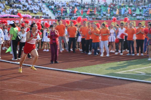 旅游烹饪学院在校运动中再创佳绩