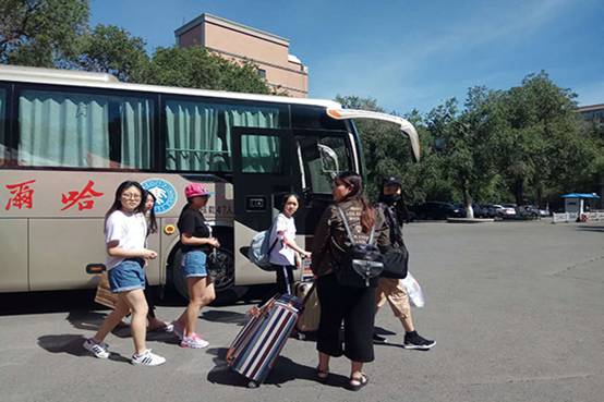 旅游烹饪学院2018届毕业生离校送站工作圆满结束