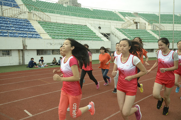 旅游烹饪学院师生在哈尔滨商业大学第四十一届阳光体育运动会中喜获佳绩