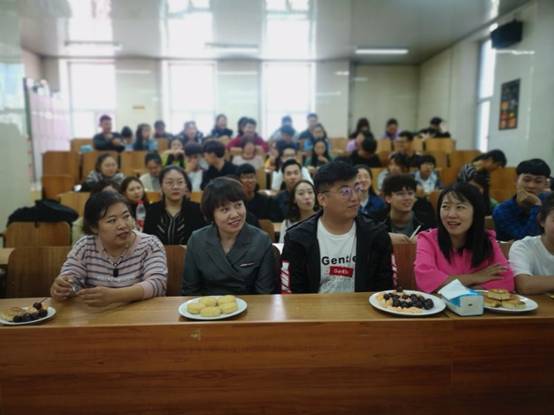 旅游烹饪学院举行“守望乡愁，共度中秋”茶话会